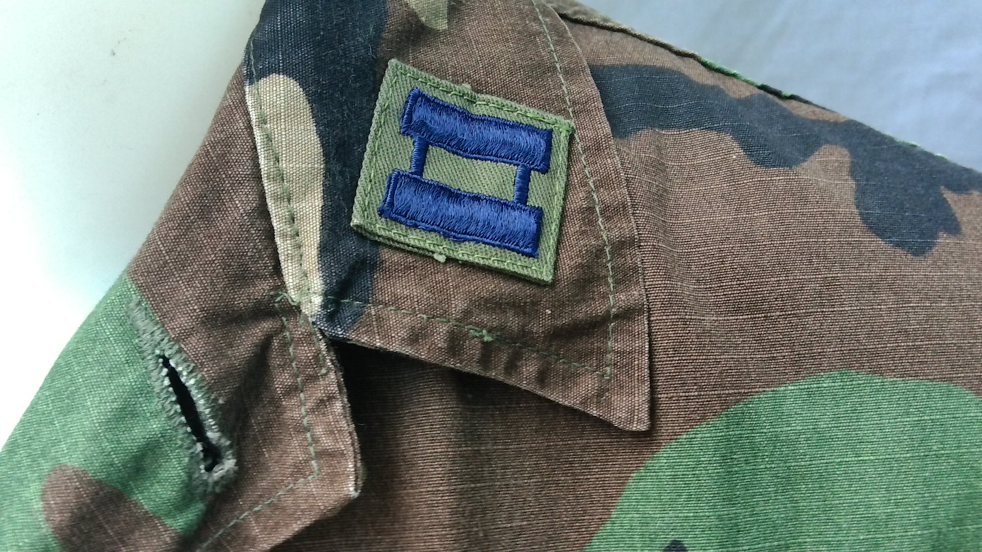 เสื้อทหารสหรัฐ M81 woodland