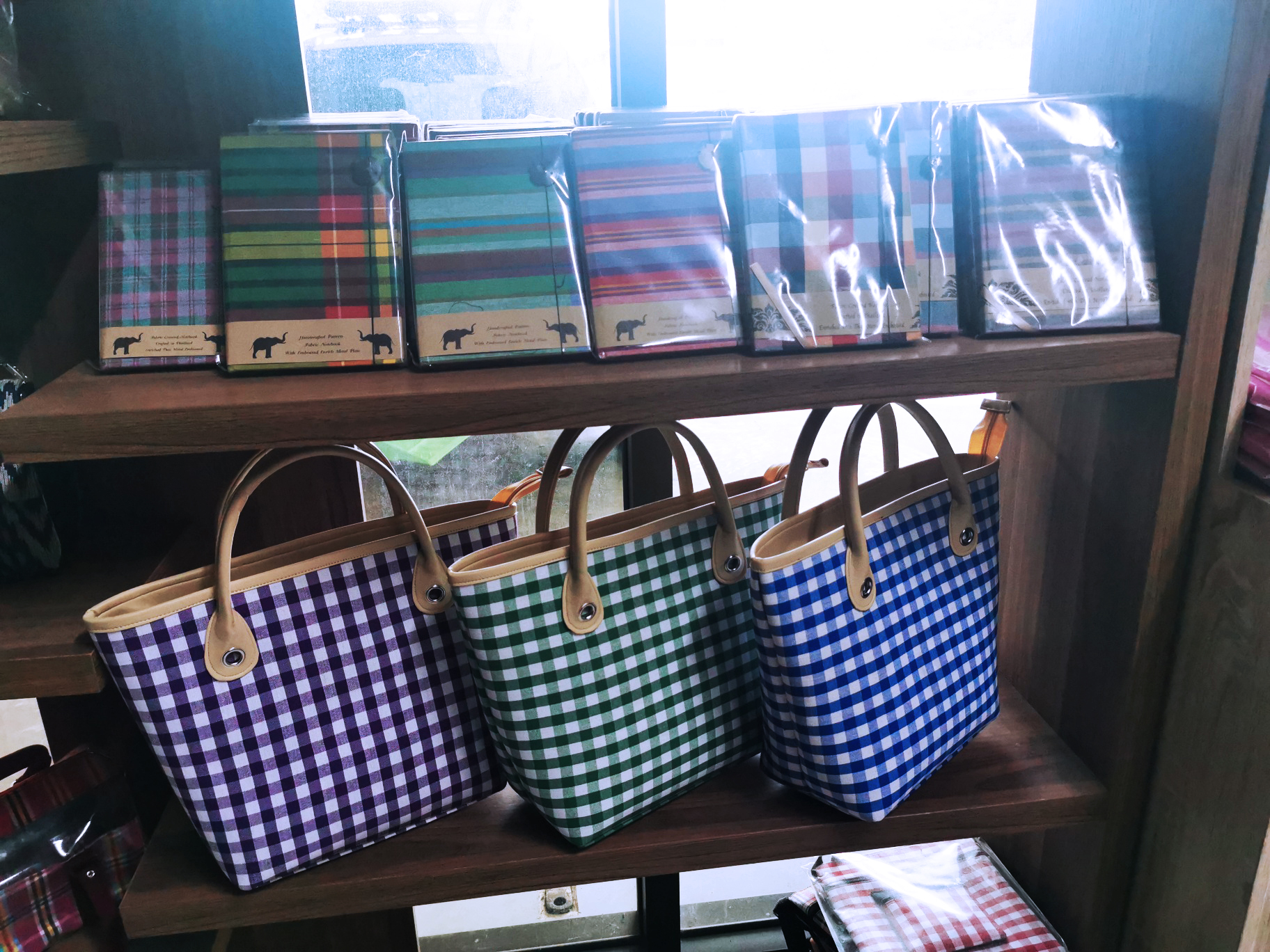 กระเป๋าขาวม้า,กระเป๋าผ้าขิด กระเป๋าถือ กระเป๋าหิ้ว 11x32x32 Cm//Khit Bag, Tote Bag, Tote Bag 11x32x32 Cm