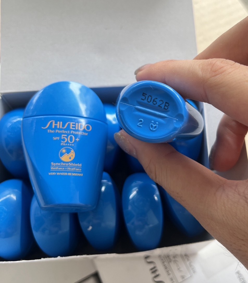 (1ขวด) Shiseido The Perfect Protector SPF50+ PA++++ สูตร SynchroShield WetForce x HeatForce ขนาดทดลอง 15ml (No Box)