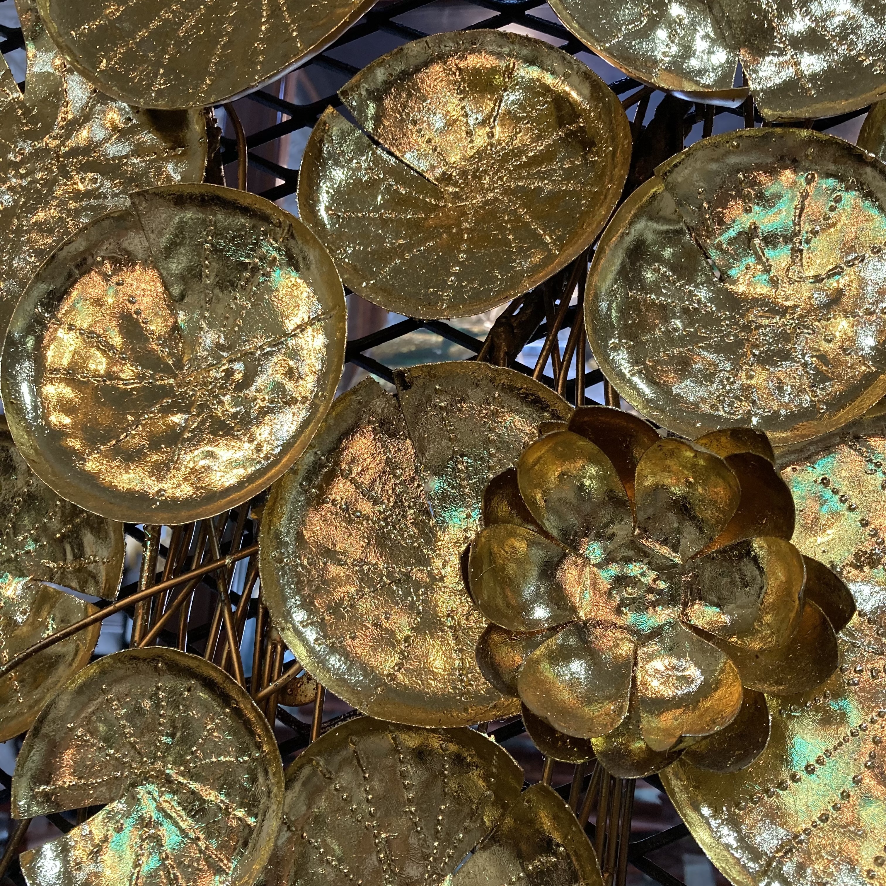 กอบัวทองมหาลาภ (85x160 cm)