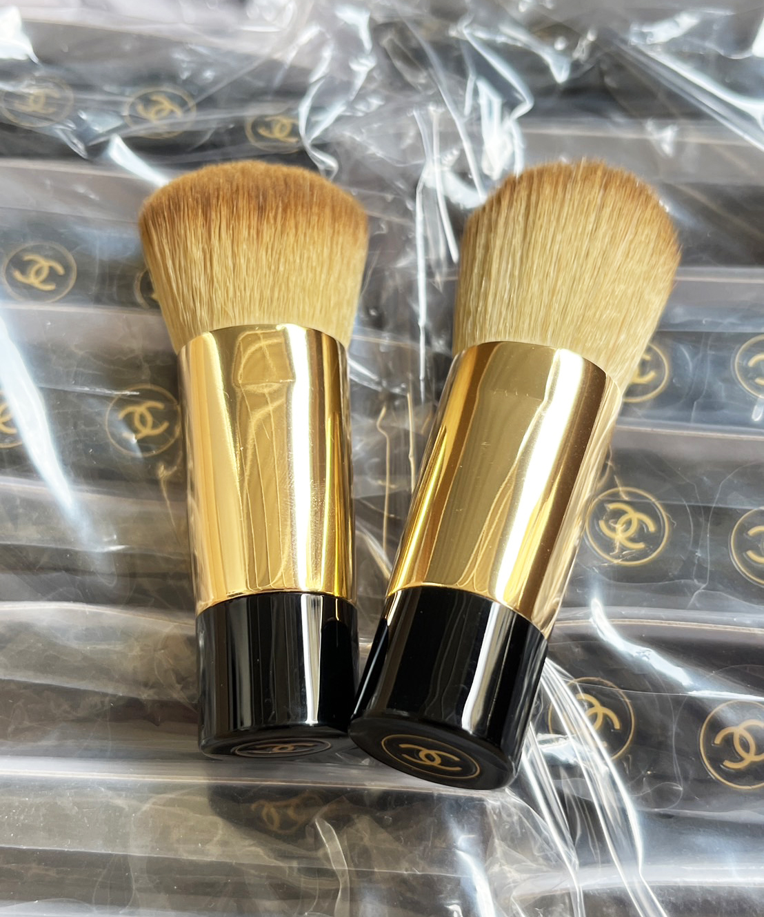 Chanel Mini Foundation Brush 8cm. แปรงลงรองพื้นขนาดพกพา (1อัน)