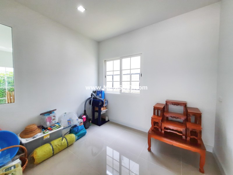 ขายบ้านแฝด ม.โกลเด้นนึโอ ลาดพร้าว-เกษตรนวมินทร์ ถ.นวมินทร์ 42 แยก 27 แขวงคลองกุ่ม เขตบึงกุ่ม กรุงเทพ / พื้นที่ 2 ชั้น 37.1 ตารางวา