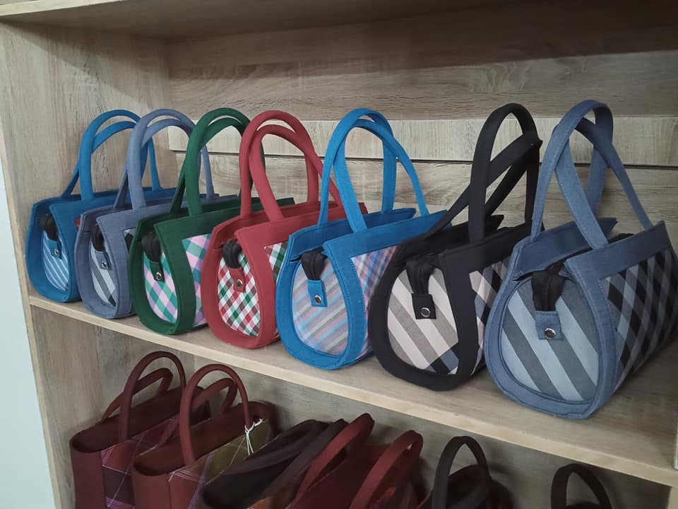 กระเป๋าผ้าทอลายพระราชทาน กระเป๋าถือ กระเป๋าหิ้ว 11x27x16 Cm//Khit Bag, Tote Bag, Tote Bag