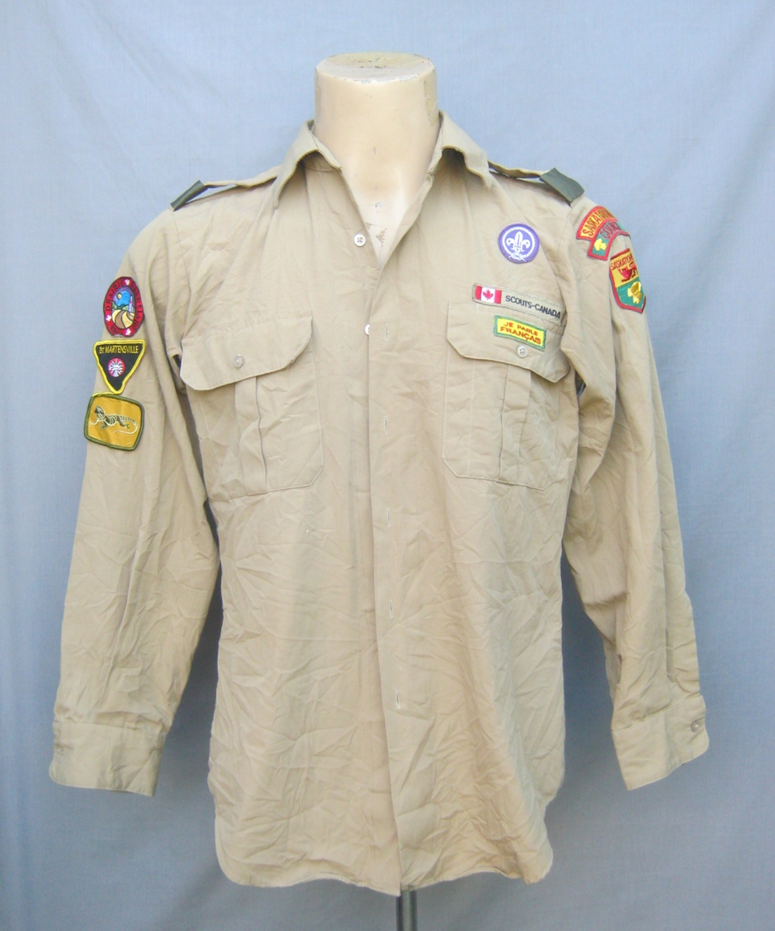 เสื้อลูกเสือแคนนาดา