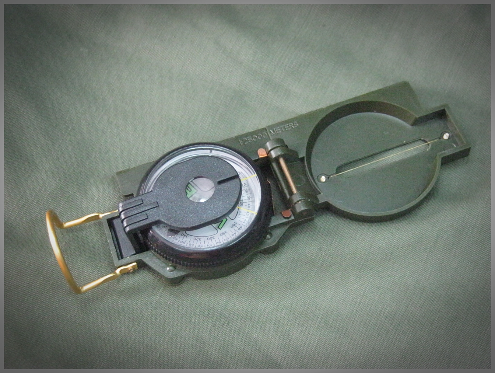 เข็มทิศเดินป่า MT LENSATIC COMPASS สินค้าหมด รอสั่งเพิ่ม