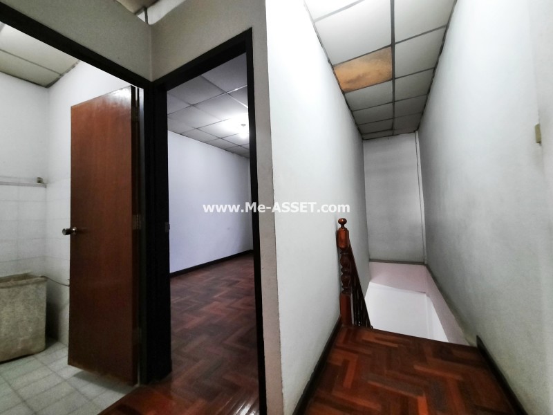 ขายทาวน์เฮ้าส์ ม.พรรณพฤกษา ถ.บรมราชชนนี 121 แขวงศาลาธรรมสพน์ เขตทวีวัฒนา กรุงเทพ / พื้นที่ 2 ชั้น 17 ตารางวา