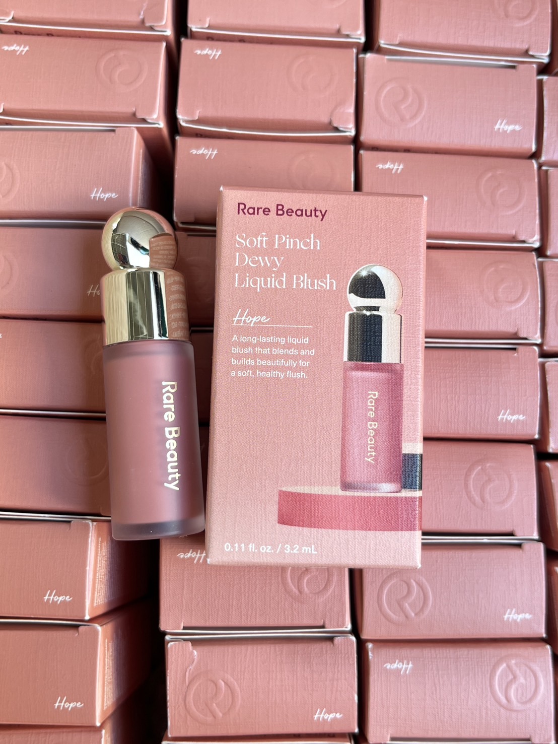 Rare Beauty Soft Pinch Liquid Blush 3.2ml. สี Hope บลัชเนื้อลิควิด