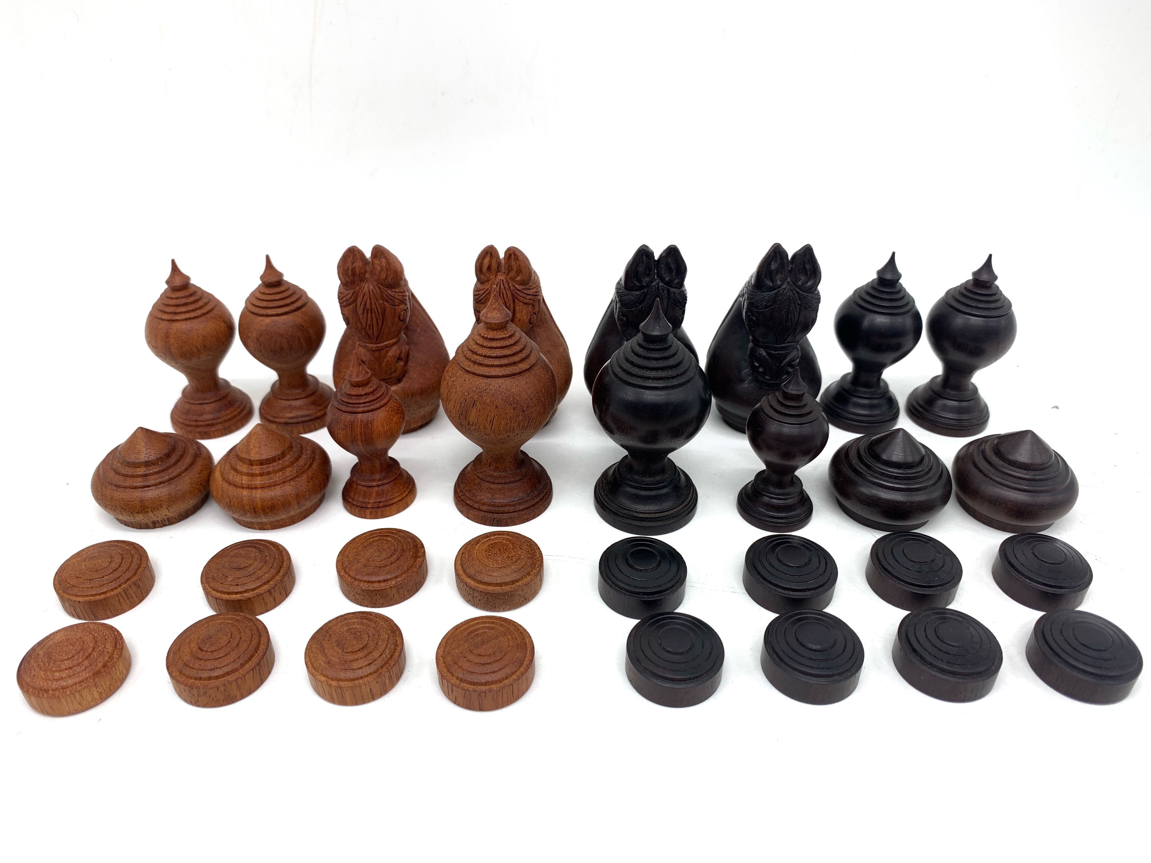 หมากรุกไทยไม้รุ่นหงส์มังกร2(กล่องไม้)