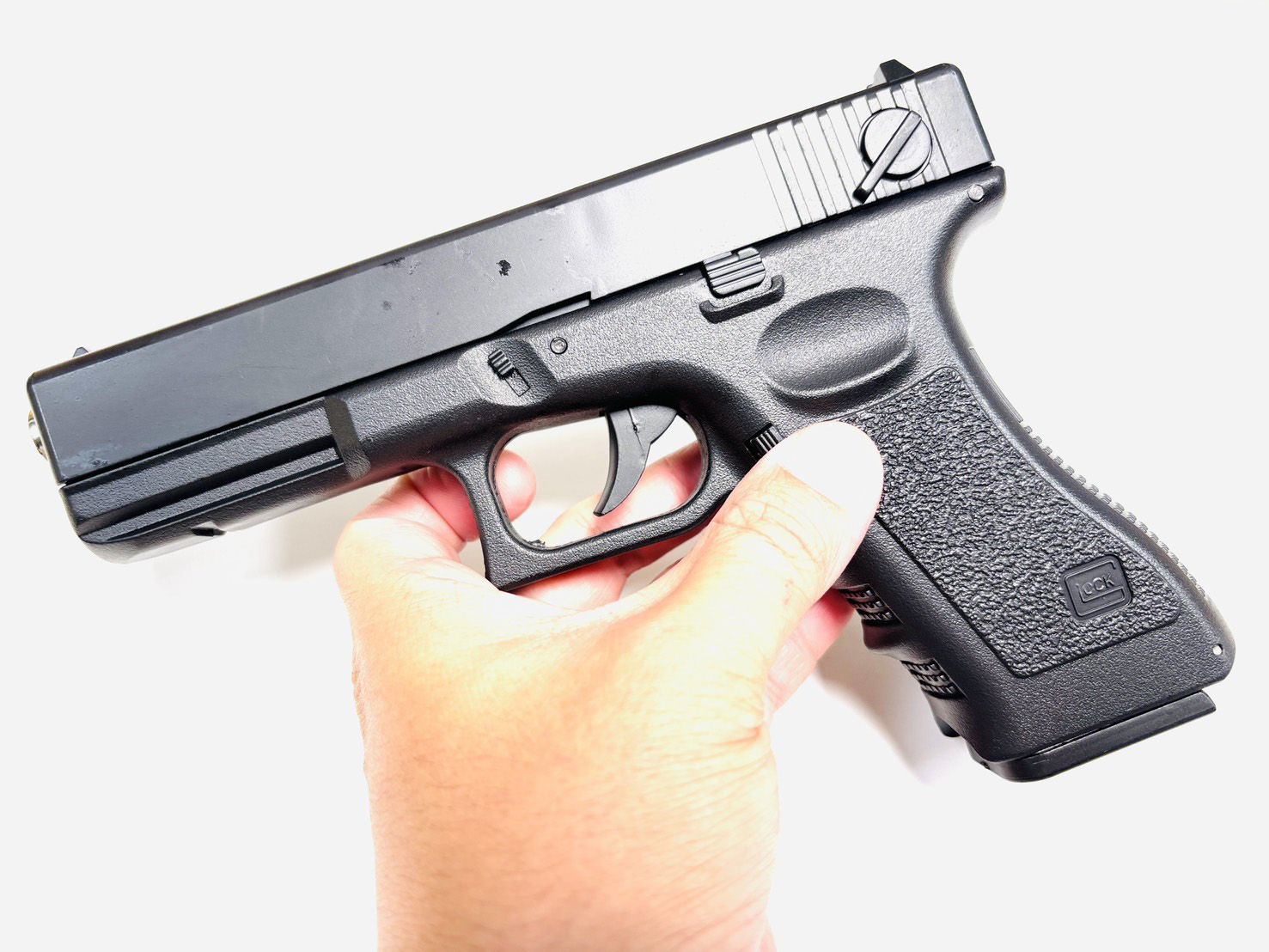 ปืนอัดลมสั้น รุ่น Glock18 ระบบชักยิงทีละนัด