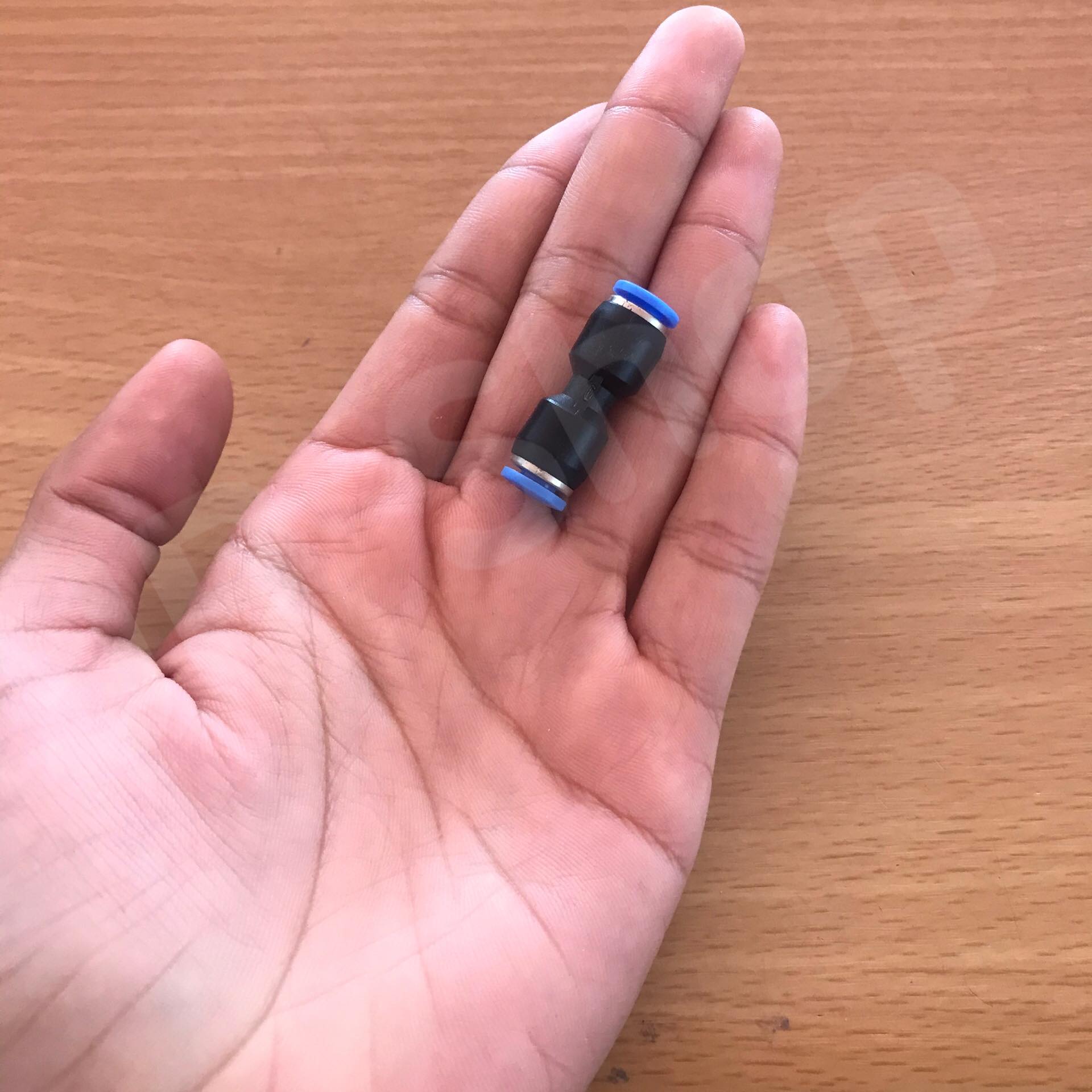 ข้อต่อลม PU 4 มม.-ต่อตรง ฟิตติ้งสายลม ต่อสายลม 4 มม. #4000