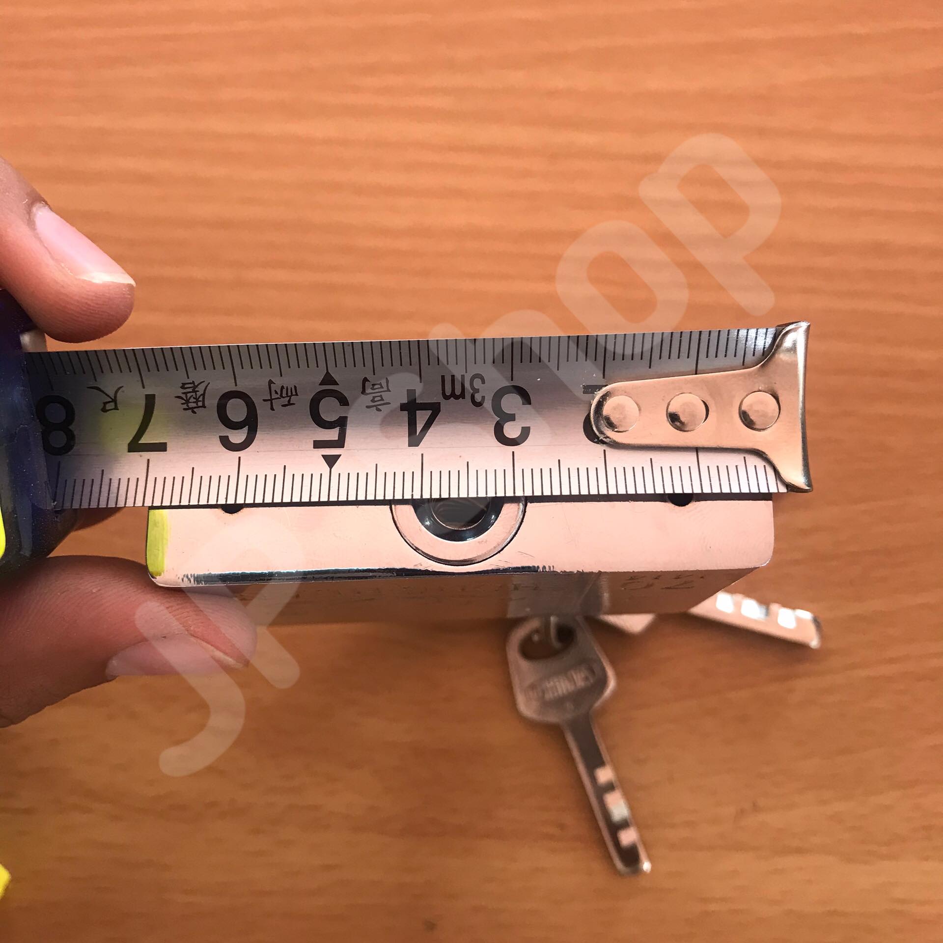 กุญแจล็อคบ้าน ล็อคครัว ล็อคอเนประสงค์ 70 มม. ล็อคแน่นหนา คงทน ราคาถูก สนใจสั่งซื้อได้เลย ห่วงสั้น #906