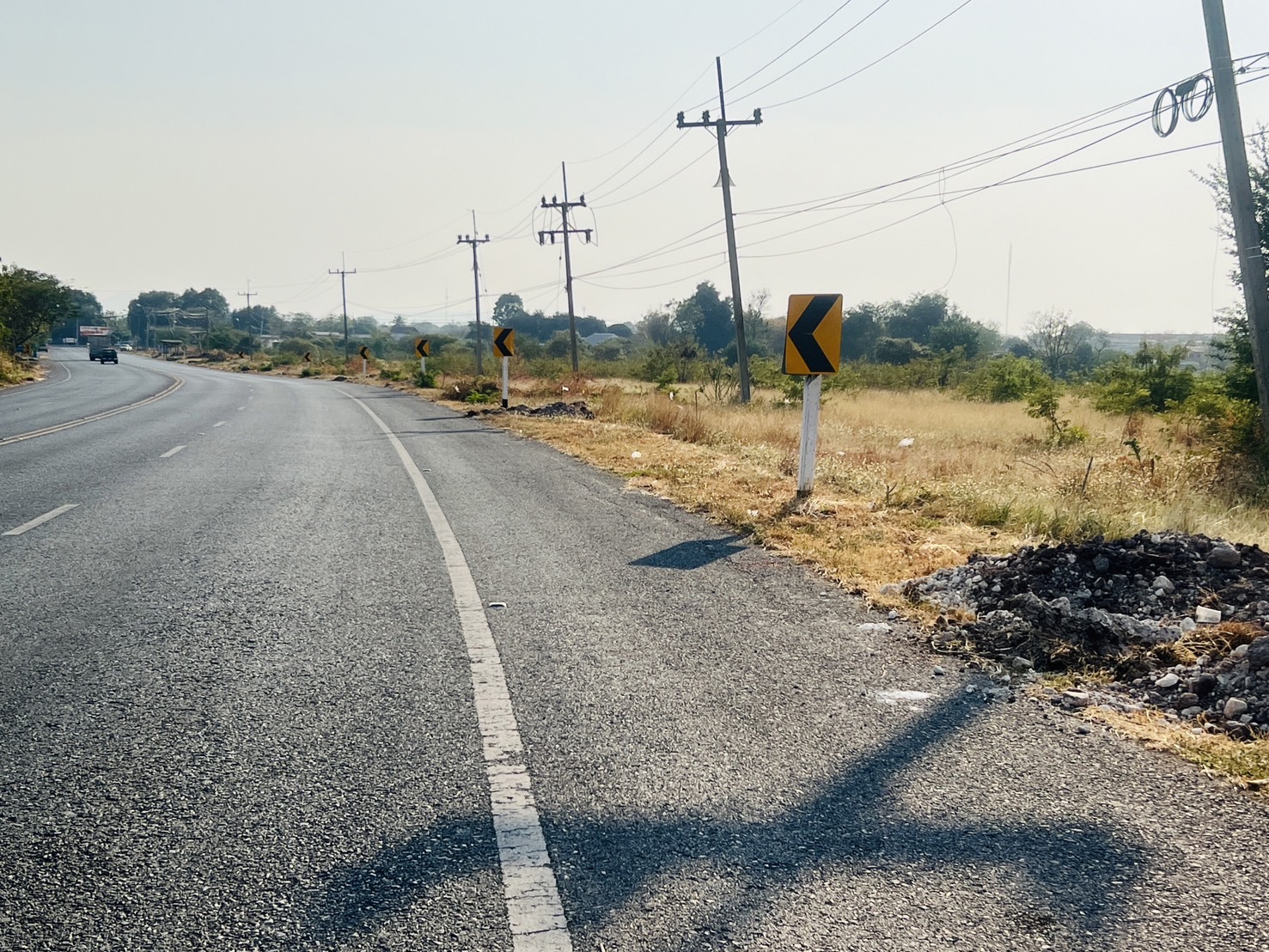 ขายที่ดินติดถนน แปลงสวย เนื้อที่ 61-2-99 ไร่ ชัยบาดาล จ.ลพบุรี ติดถนนสุรนารายณ์205 หน้ากว้าง 500 เมตร ที่ดินพัฒนาแล้ว ถมเสมอถนน.ที่ดินอยู่กลางชุมชน น้ำไม่ท่วม ทำเป็นโครงการบ้านจัดสรร โรงงาน ทำห้างโลตัส บิ๊กซี โกดังเก็บของ