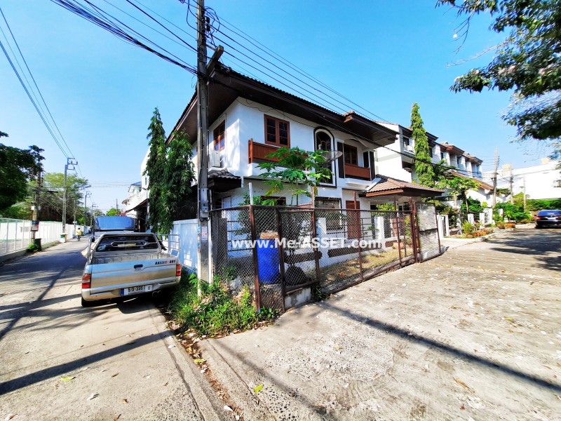 ให้เช่าบ้านเดี่ยว ถ.สุขุมวิท 105 ซ.ลาซาล 37 แขวงบางนา เขตบางนา กรุงเทพ หลังริม / 2 ชั้น 42 ตารางวา