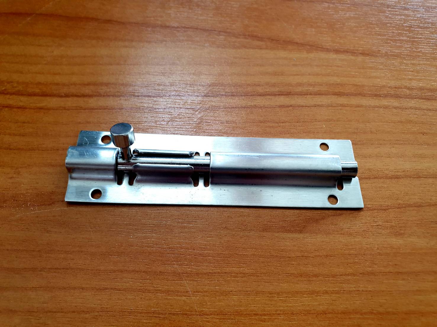 กลอนประตู กลอนสแตนเลส กลอนหน้าต่าง ขนาด4นิ้ว สแตนเลสอย่างดี ไม่เป็นสนิม #89124