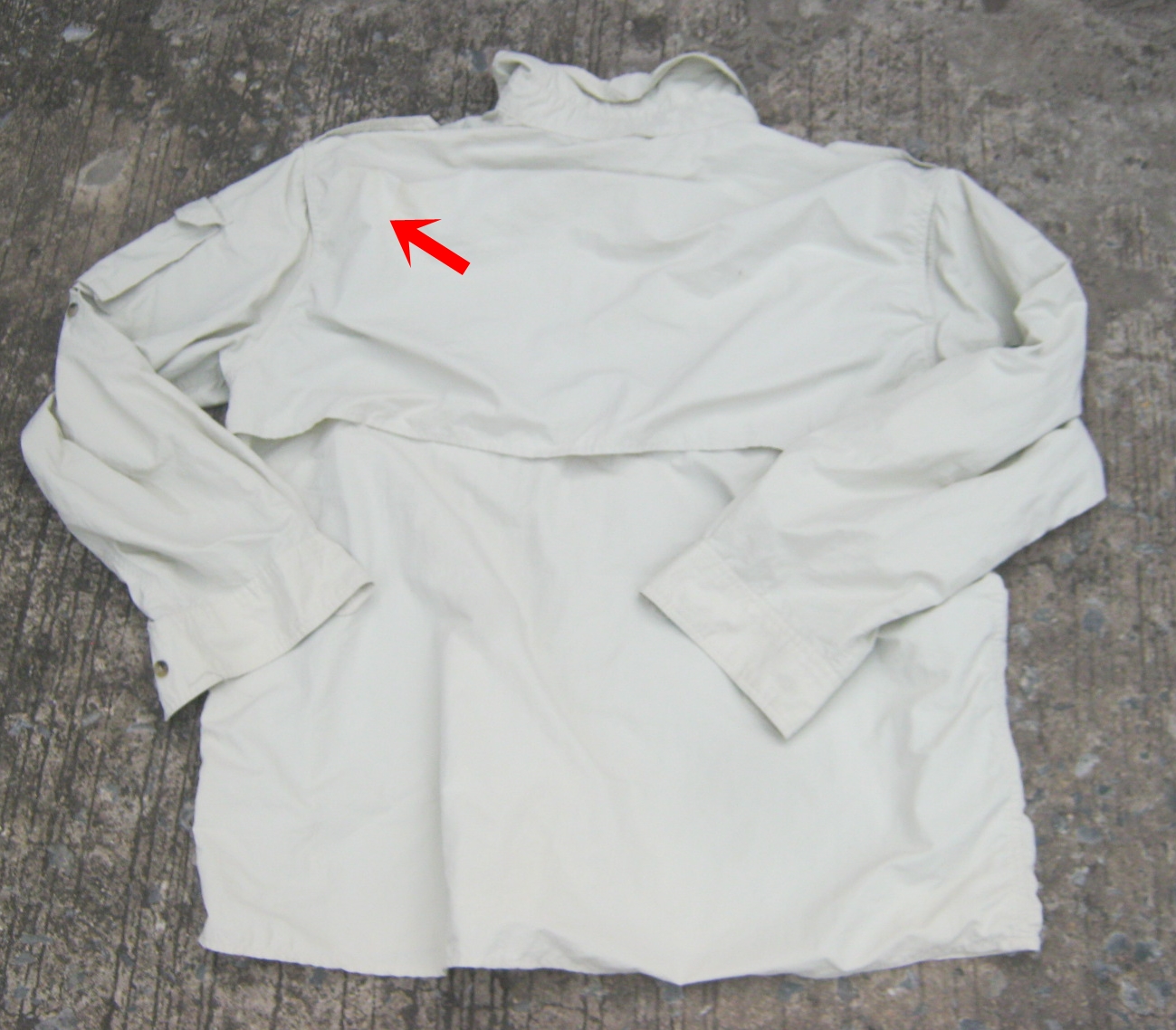 เสื้อเดินป่า