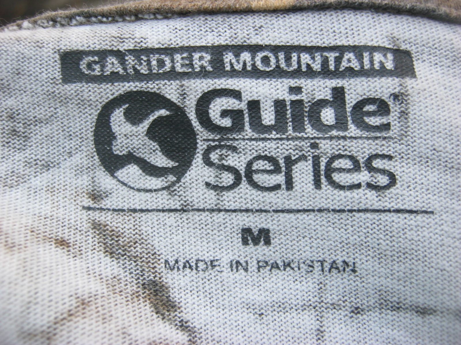 เสื้อยืดลาย ป่าไม้ REALTREE