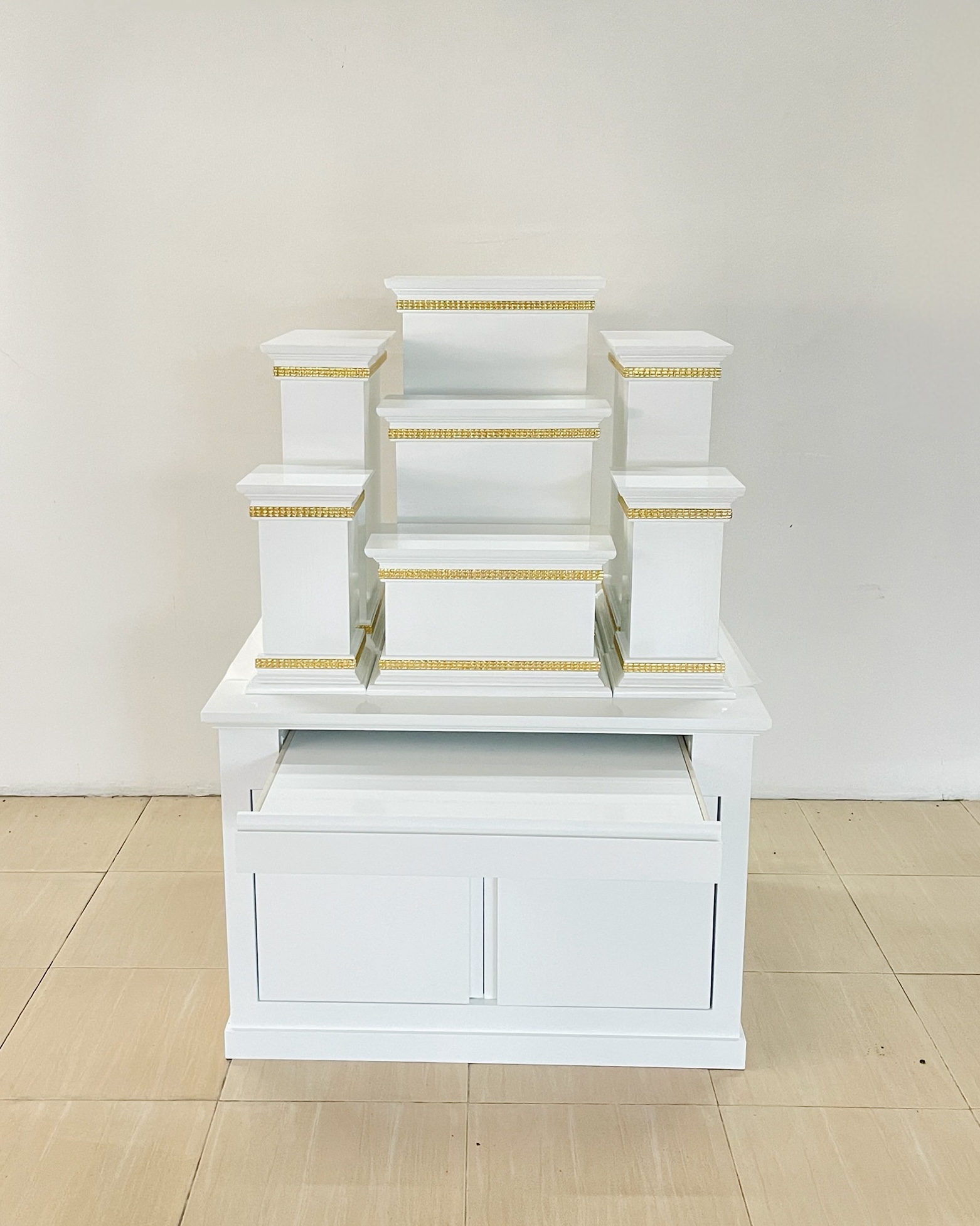 ตู้พระแบบสูงพร้อมแท่นโมเดิร์น หมู่ 7 หน้า 8 พิกุลขาว