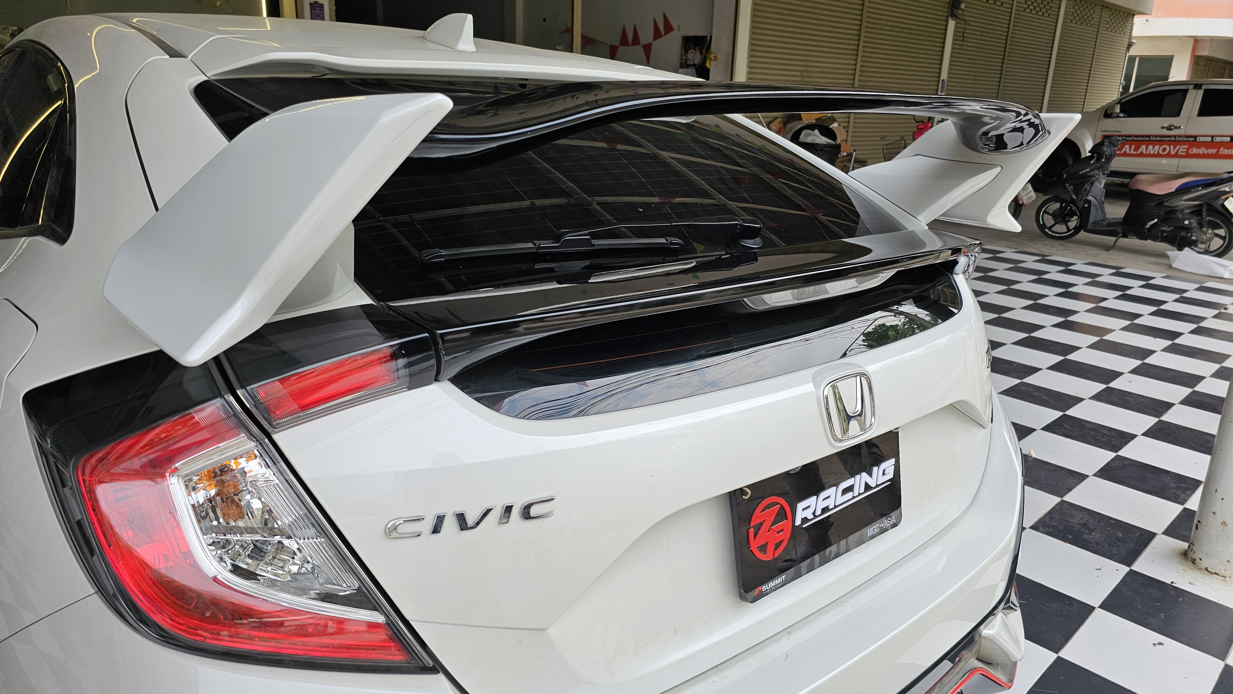 สปอยเลอร์ Spoiler Type R สำหรับ CIVIC Hatchback (FK7) Scale 1:1