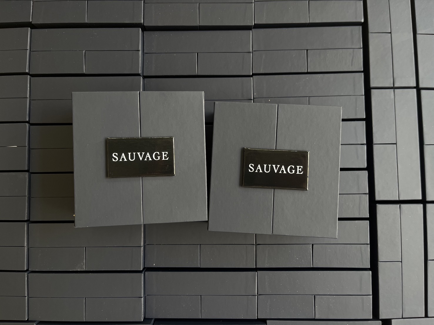 เซต 2 ชิ้น Christian Dior Sauvage EDP 10ml. + Shower Gel 20ml. ขนาดทดลอง ของแท้