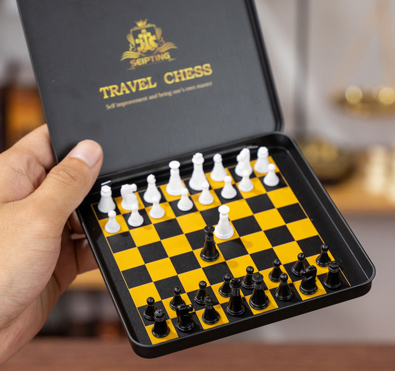 หมากรุกสากลแม่เหล็กพกพา Mini Travel Chess set