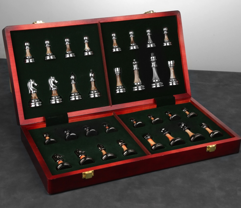 ชุดหมากรุกสากลไม้พับ (ตัวAcrylic & Metal) Wooden Chess Set
