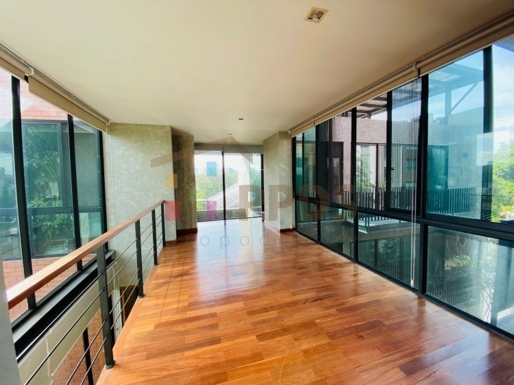 ขายบ้านเดี่ยว 3 ชั้น สไตล์ Tropical Loft ซ.พหลโยธิน 8 (ซ.สายลม) 4 นอน 5 น้ำ สามเสนใน พญาไท