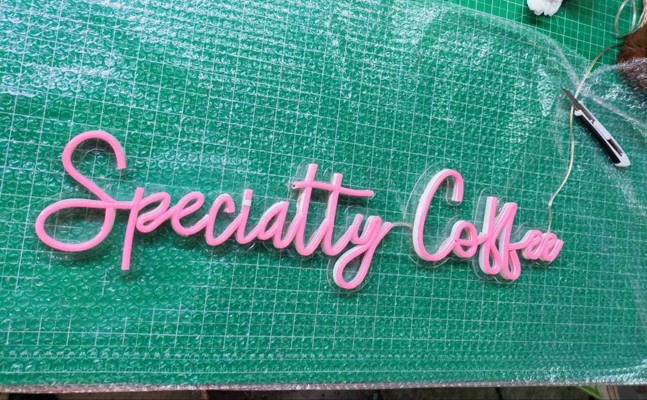 ป้ายไฟนีออยดัด LED - Specitty Collee -แสงสีชมพู -อะคริลิคใสวางหลัง 3 มิล จัดส่ง นครปฐม