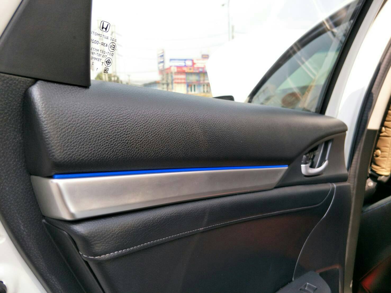 เส้นตกแต่ง console CIVIC FC/FK (5 เมตร) 2016-2022