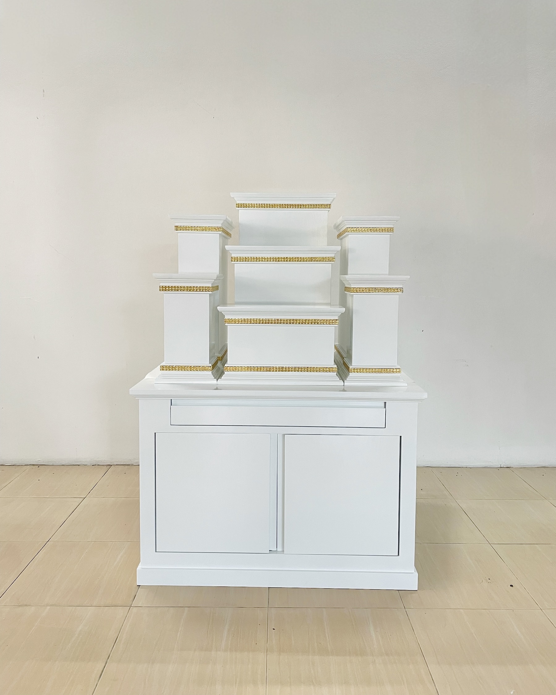 ตู้พระแบบสูงพร้อมแท่นโมเดิร์น หมู่ 7 หน้า 8 พิกุลขาว