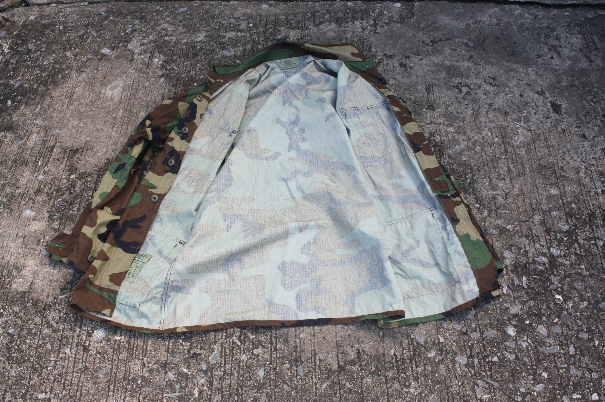 ขายแล้ว เสื้อทหารสหรัฐ M81 woodland