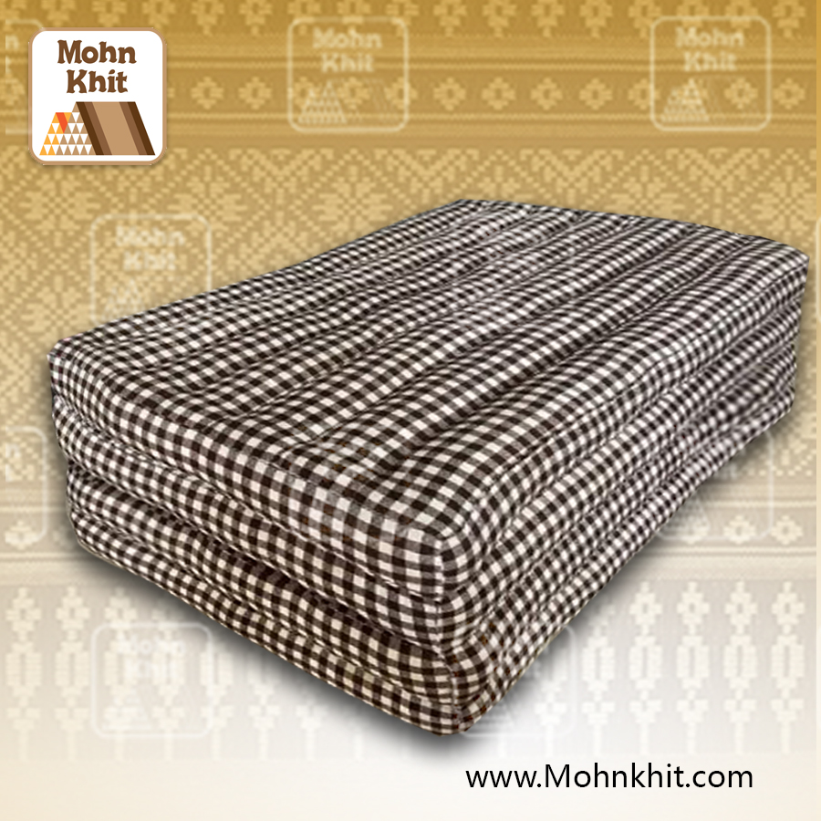 ที่นอนนุ่นลายตารางน้ำตาล 4 พับใหญ่ 90x180x7Cm /Thai Folding mattresses Our traditional Thai Mattress is hand stuffed with natural kapok.