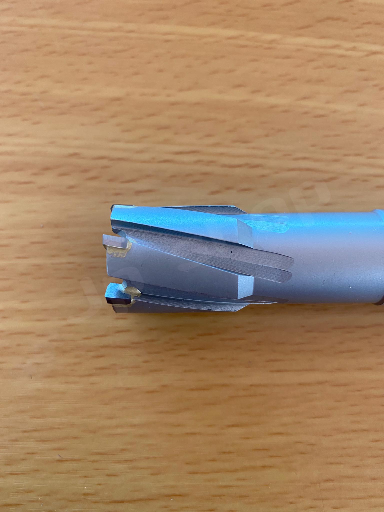 ดอกสว่านเจ็ทบอส แบบโฮลซอว์คาร์ไบสำหรับเจาะเหล็กหนา ด้วยสว่านแม่เหล็กไฟฟ้า ขนาด22*35มม. #2235