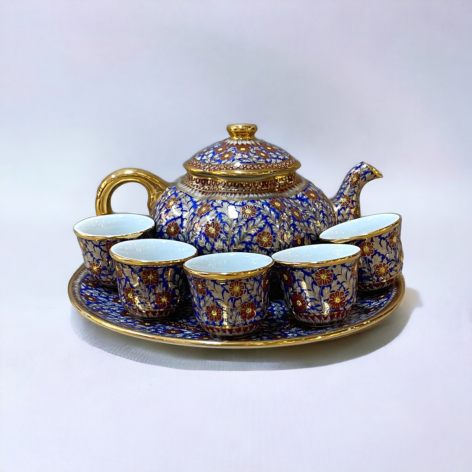 ชุดน้ำชาชุดเบญจรงค์ สีน้ำเงินทอง