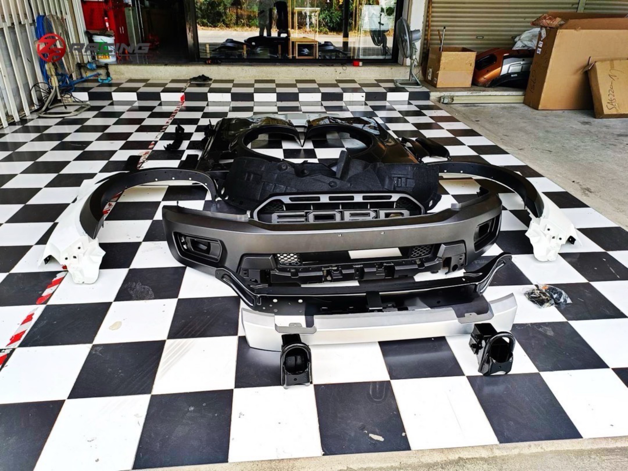 ชุดแปลง Ranger เป็น Raptor แบบเปลี่ยนชิ้น Scale 1:1