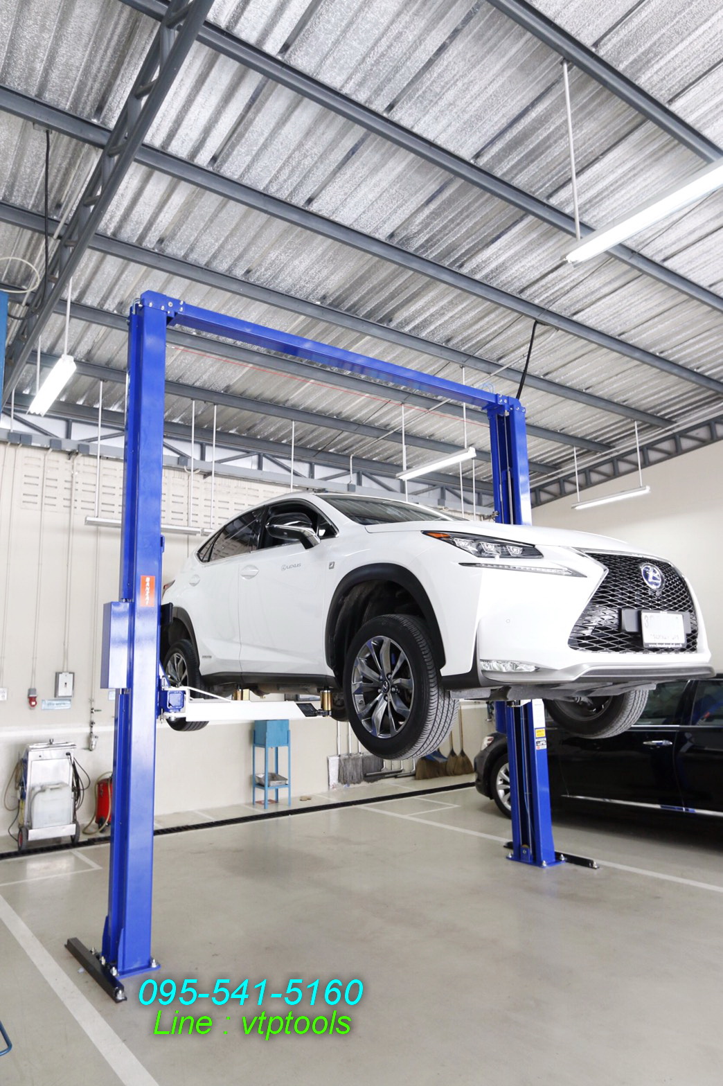 ลิฟท์ยกรถสองเสาBanzai (Japan)