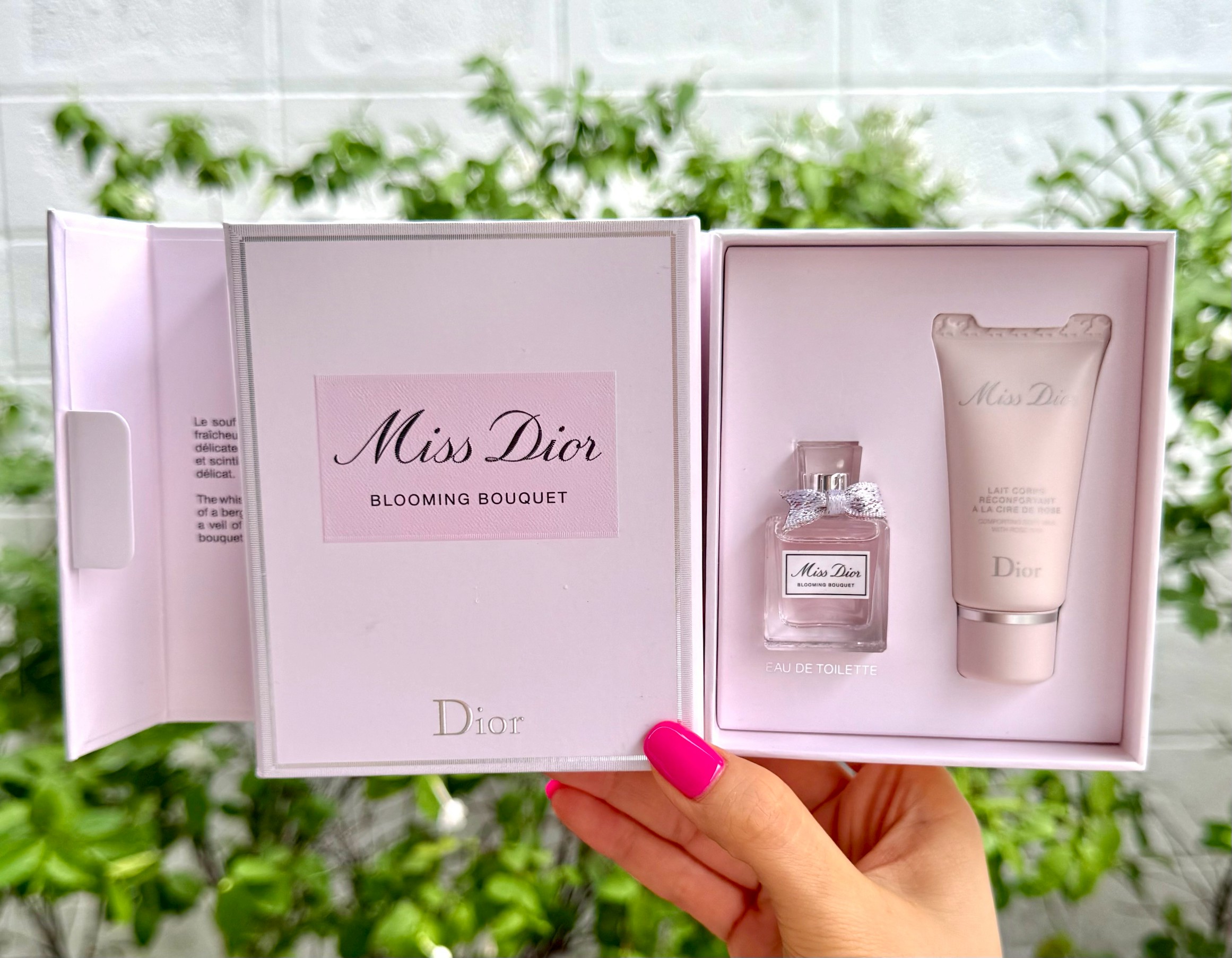 เซต 2 ชิ้น Miss Dior Blooming Bouquet EDT 5ml. + Body Milk 20ml. ขนาดทดลอง
