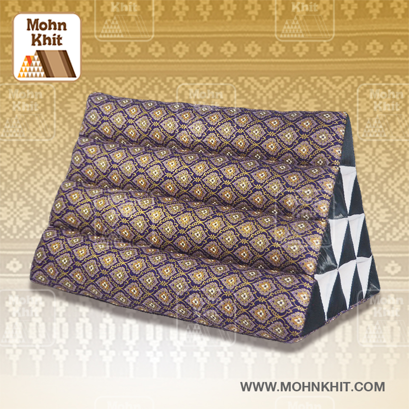 หมอนสามเหลี่ยม15ช่องพิมพ์ทอง 55cmx38cmx40cm// Thai Tri-angle Cotton kapok Traditional Floor Cushions .