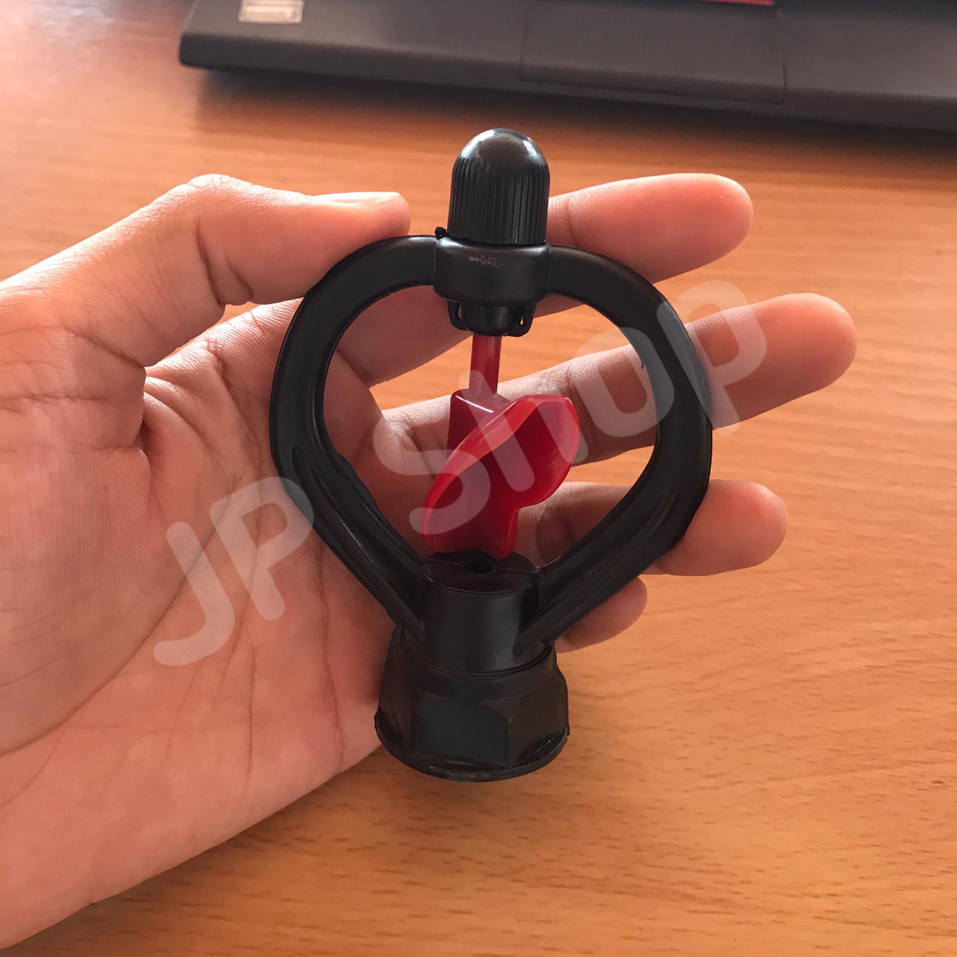 สปริงเกอร์ใบพัด พลาสติก PVC แดงเกลียวใน 1/2''-3/4'' (แพ็ค 10) แชมปื หูช้าง น้ำมาก คุณภาพดี ราคาถูก ตกตัวละ 10 บาท