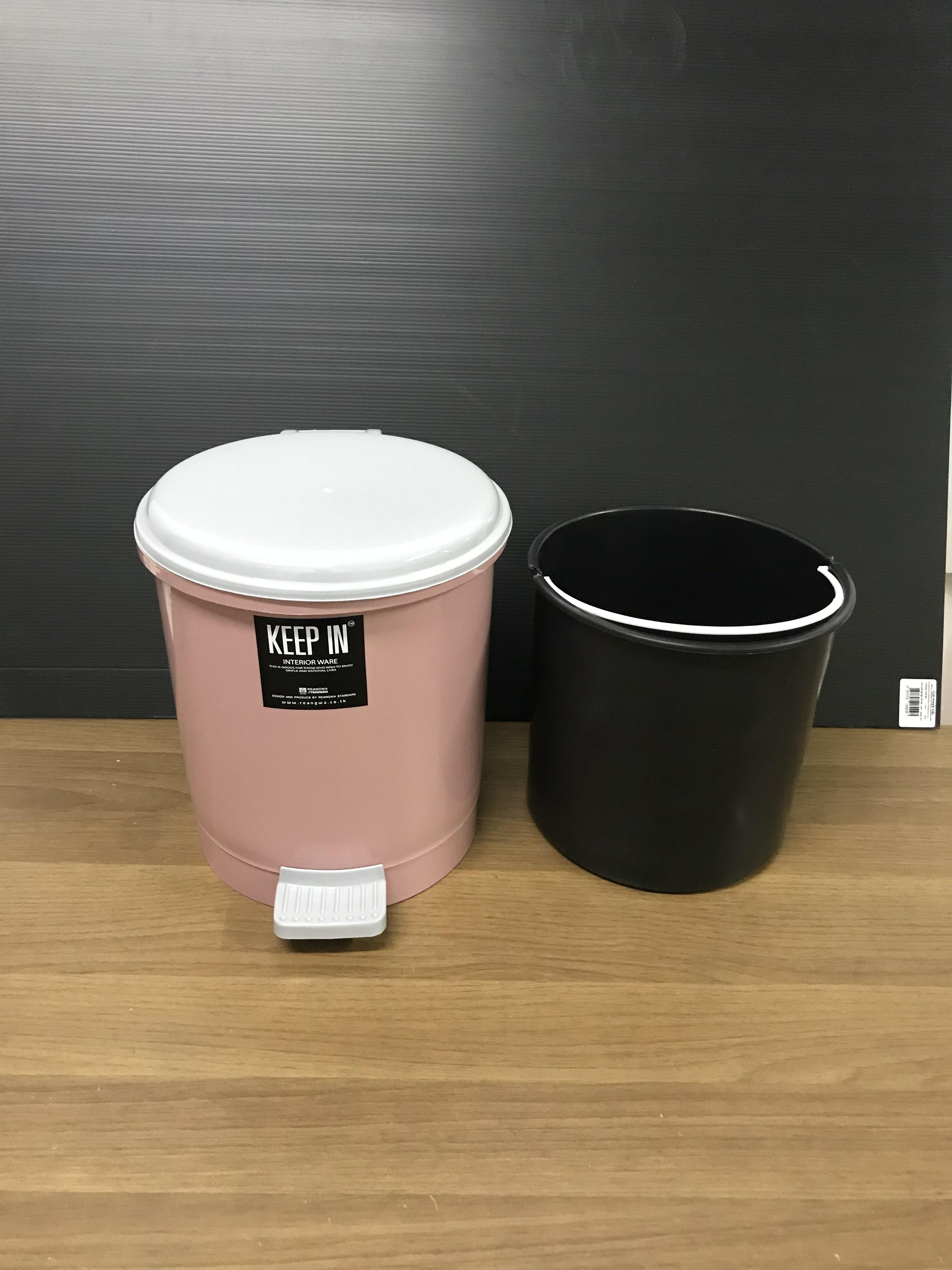 ถังขยะเท้าเหยียบ พลาสติก ทรงกลม 10 ลิตร