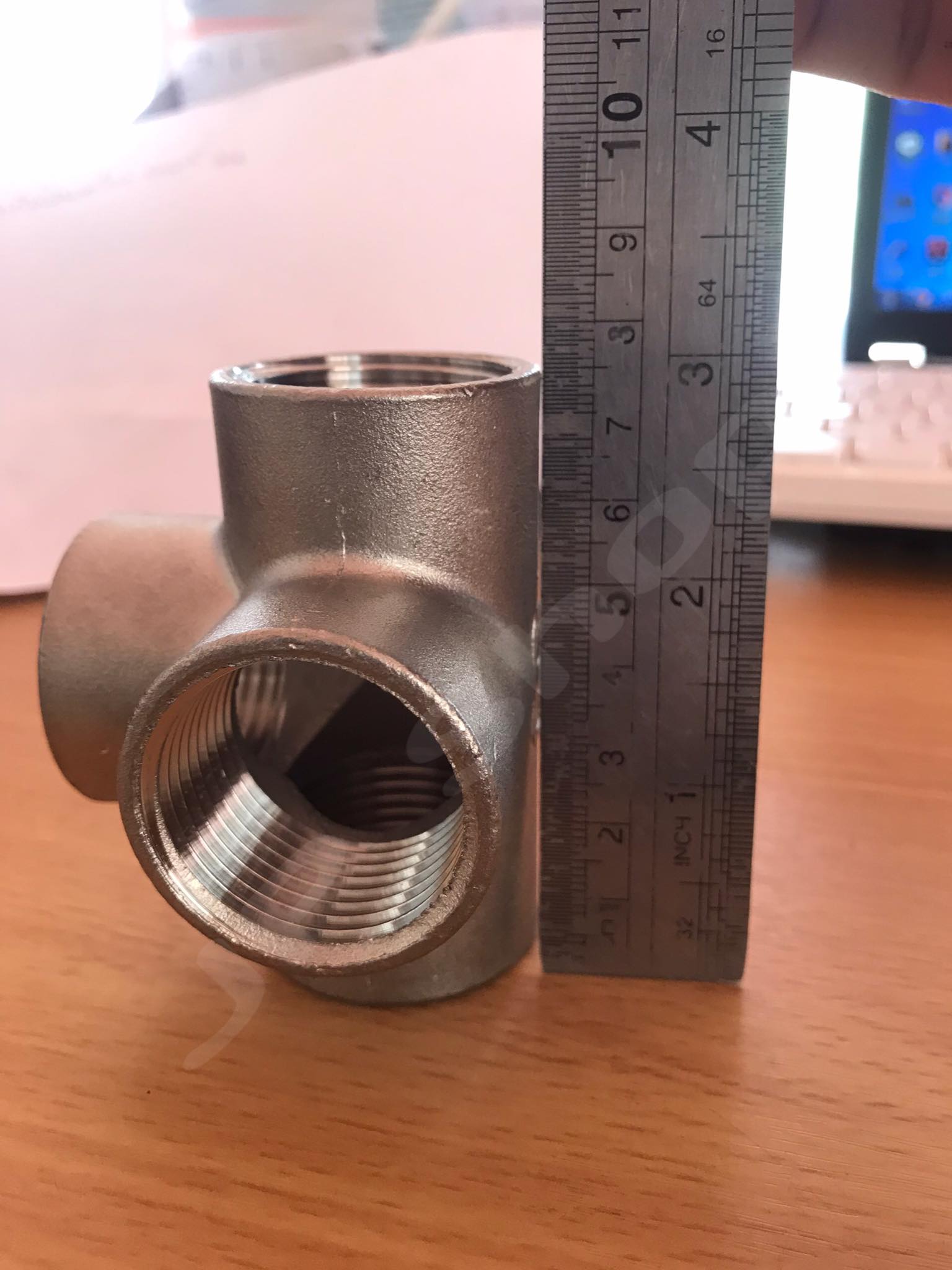 ข้อต่อสี่ทางเกลียวใน ขนาด1นิ้ว สแตนเลส304 #17535