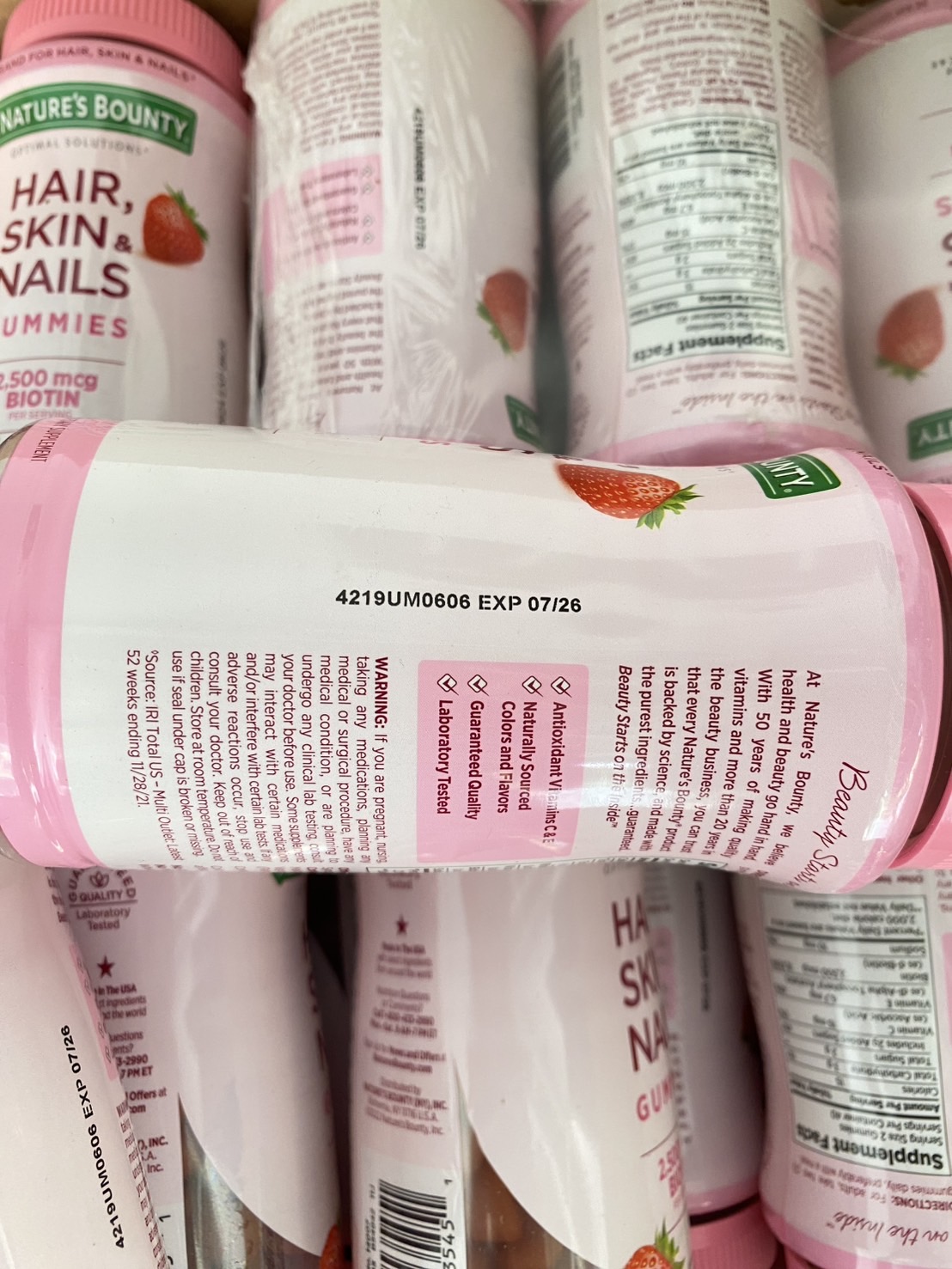 Nature's Bounty, Optimal Solutions, Hair, Skin & Nails Gummies, Strawberry Flavored, 80 Gummies บรรจุ 80 เม็ด (1กระปุก)