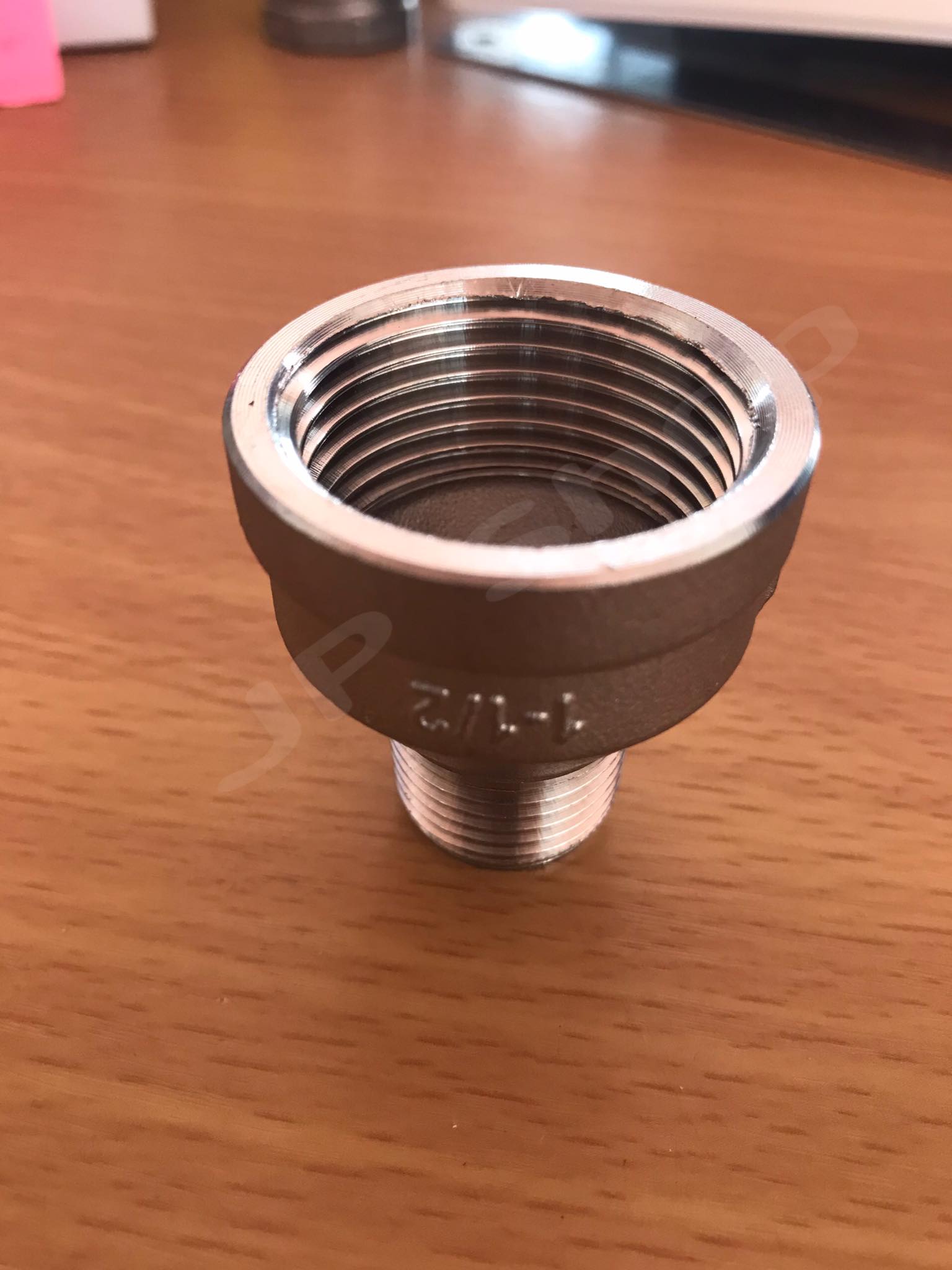 ข้อต่อตรงเกลียวในขนาด 1" เกลียวนอก4หุน สแตนเลส304 #25415