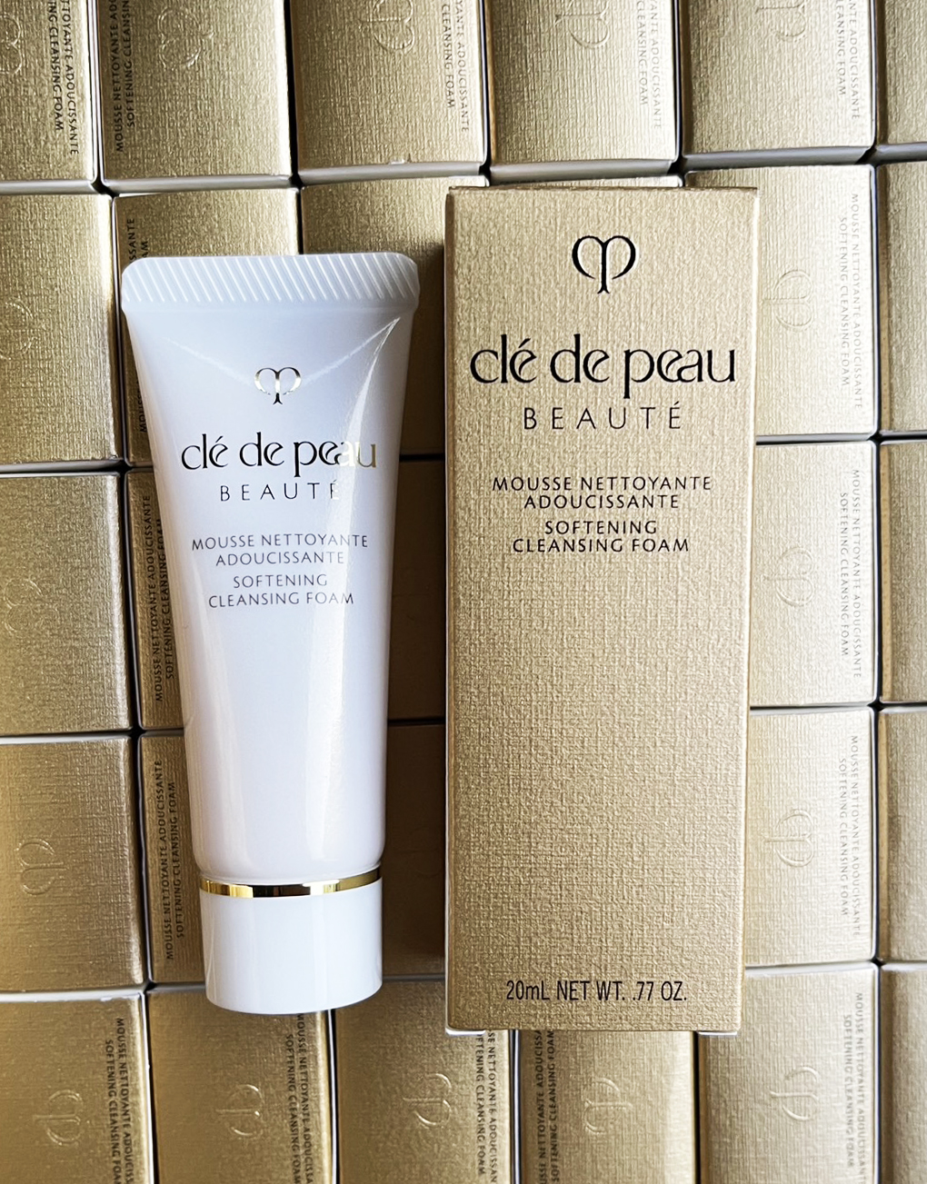 โฟมล้างหน้า Cle De Peau Beaute Mousse Nettoyante softening Cleansing Foam 20ml. ขนาดทดลอง ของแท้