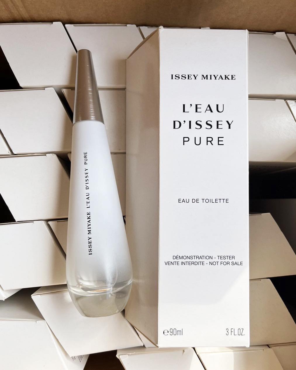 กล่องเทสเตอร์ Issey Miyake L'Eau D'Issey Pure Eau De Toilette 90ml. ของแท้