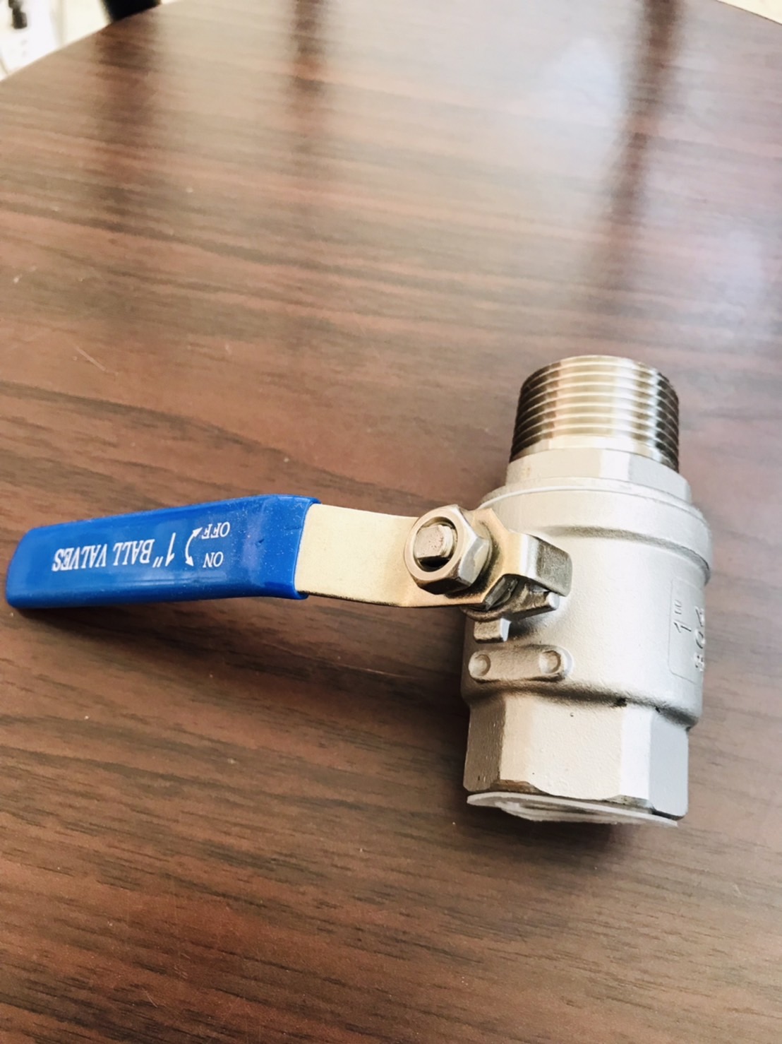 บอลวาล์วสแตนเลส 304 ขนาด 1 นิ้ว เกลียวใน-นอก #01322