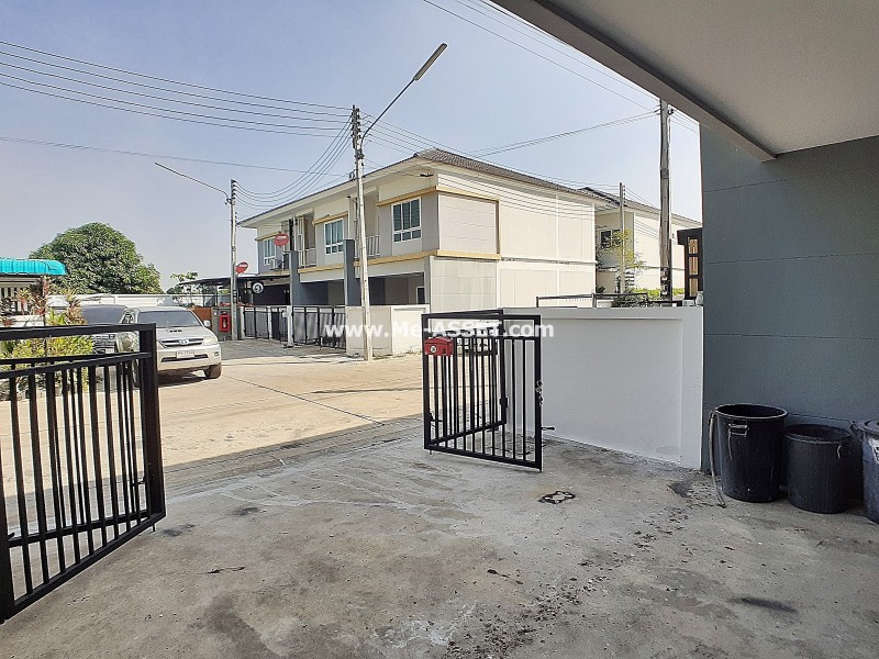 ขายทาวน์โฮม ใกล้ราชภัฏนครปฐม ย่าน มาลัยแมน สนามจันทร์ ปฐมมงคล : พฤกษาพรรณ ราชภัฏนครปฐม : 2 ชั้น 20.7 ตารางวา