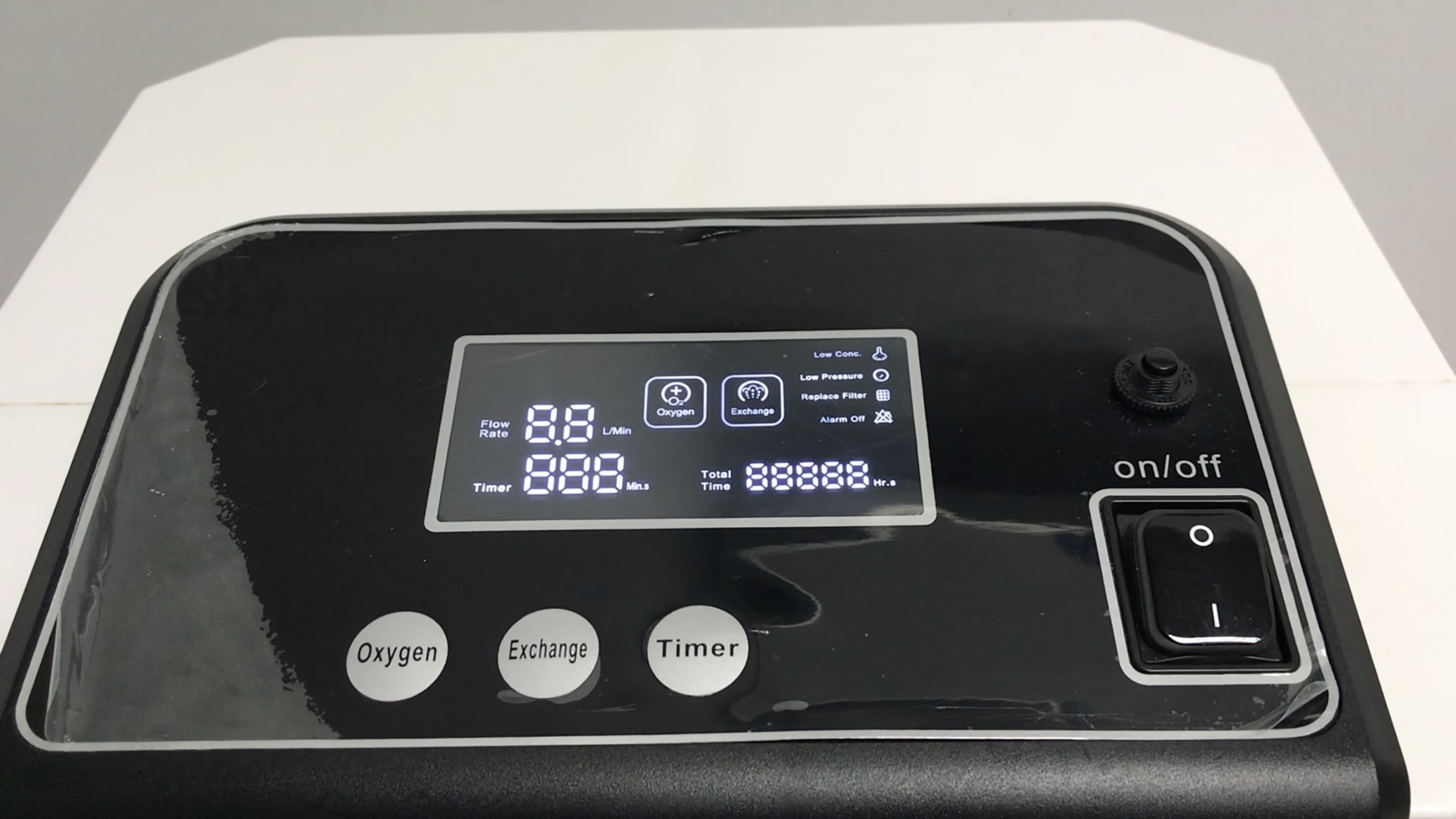 เครื่องเพิ่มความเข้มข้นของออกซิเจน 10 ลิตร ชนิดพ่นละอองยาได้ ยี่ห้อ Owgels รุ่น OZ-5-01GW0