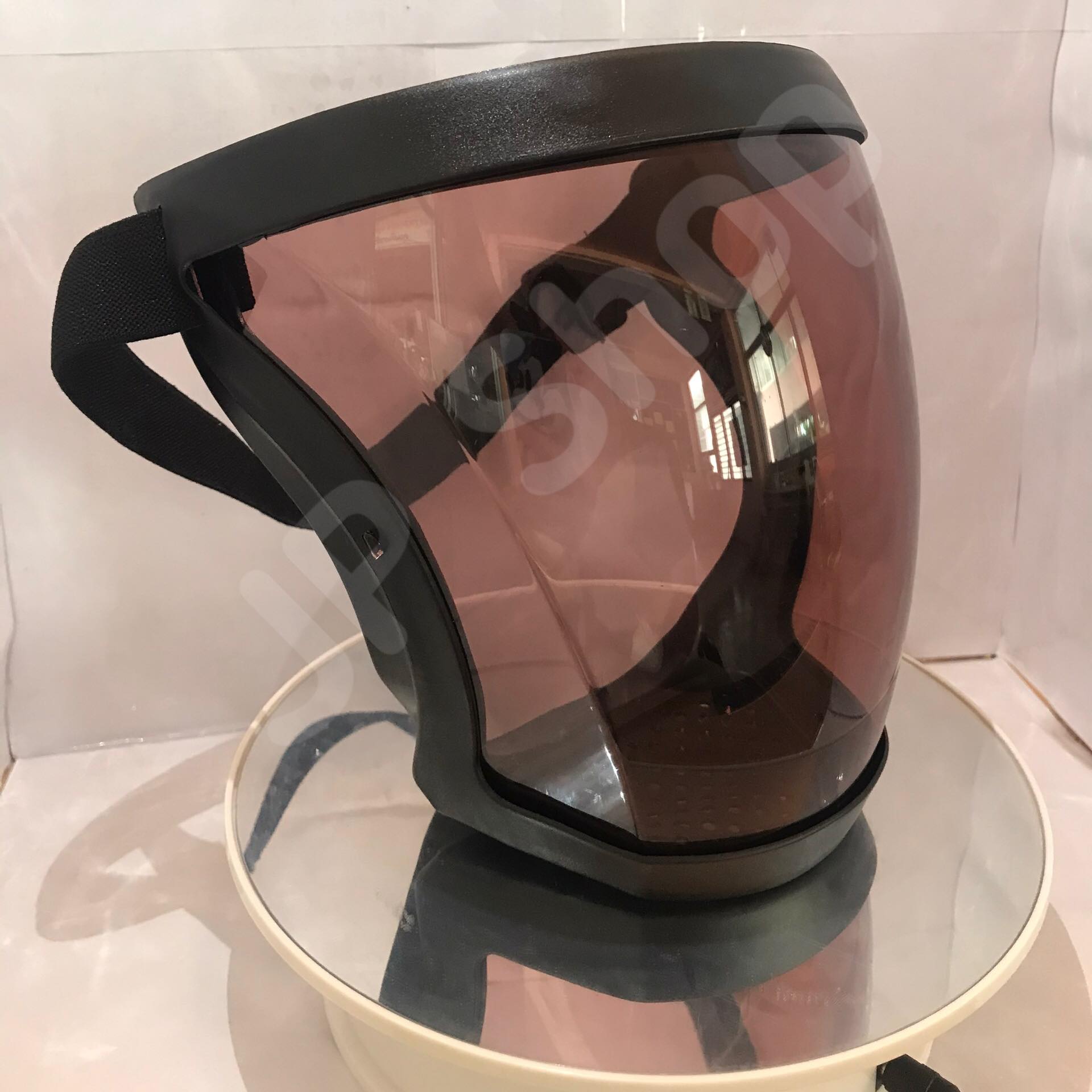 face shield เฟสชิวหน้ากากสีชา ใส่สบาย ไม่อึดอัด หายใจสะดวก ปิดได้ทั้งหน้า ปลอดภัย สนใจสั่งซื้อเลย #01250