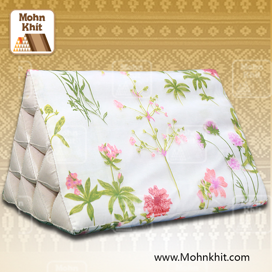 หมอนสามเหลี่ยม10ช่อง ผ้าแก้วพิมพ์ดอกไม้ 50x28x30Cm Tri-angle kapok 100%Traditional Floor Cushions 10 holes.
