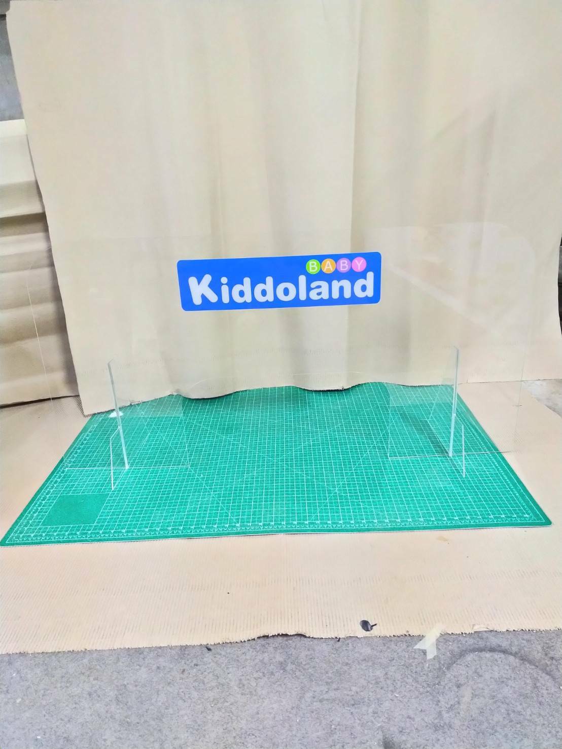 รับทำฉากกั้นอะคริลิค - Kiddoland
